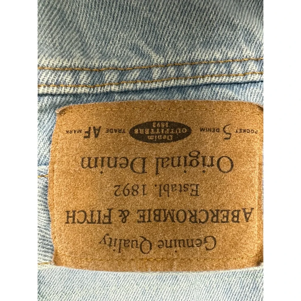 Vintage Abercrombie & Fitch Mens Light Wash Straight Leg Jeans Made in USA 34x32